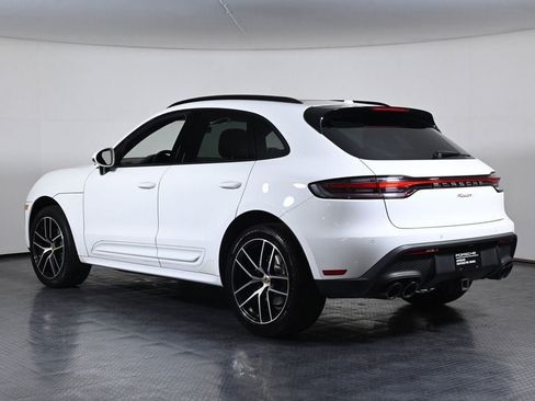 Certified 2022 Porsche Macan AWD/4WD image 3