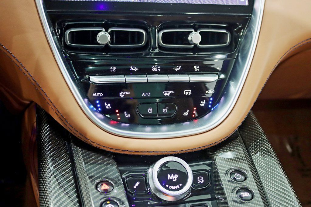 Used 2023 Aston Martin DBX 707 AWD/4WD image 32