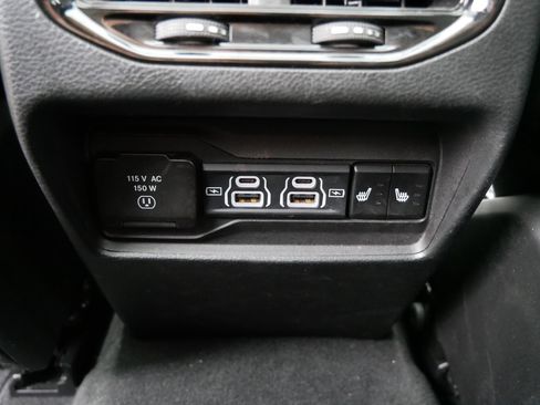 Used 2025 Jeep Grand Cherokee Limited 4xe image 12