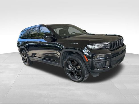 Used 2023 Jeep Grand Cherokee L Altitude image 2