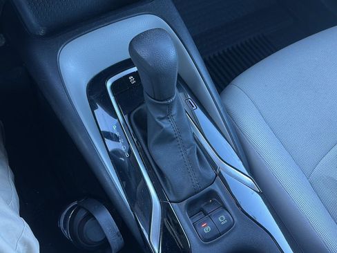 Used 2022 Toyota Corolla LE image 22