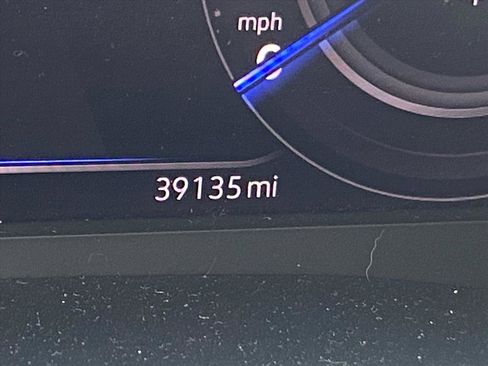 Used 2022 Volkswagen Atlas SE w/ Black Wheel Package image 12