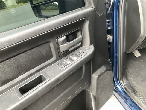 Used 2024 RAM 2500 Tradesman w/ Chrome Appearance Group AWD/4WD image 13