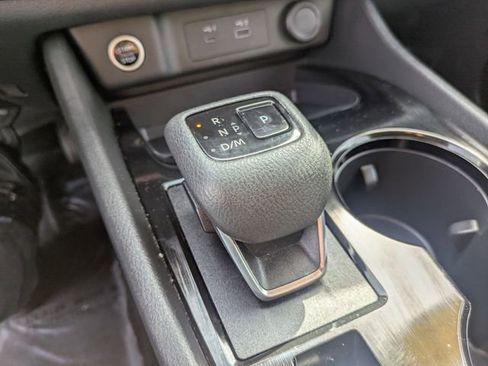 Used 2023 Nissan Rogue SV image 30