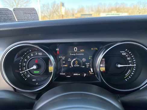 Certified 2023 Jeep Wrangler Unlimited w/ Cold Weather Group AWD/4WD image 34