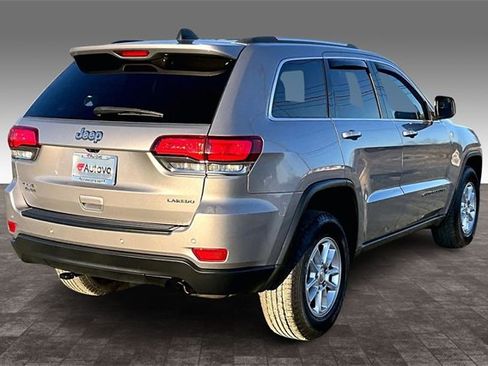 Used 2020 Jeep Grand Cherokee Laredo image 6