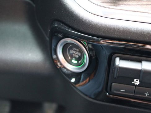 Used 2024 Chevrolet Silverado 2500 LT image 23