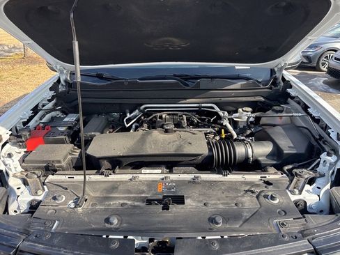 Used 2024 Chevrolet Colorado LT image 29