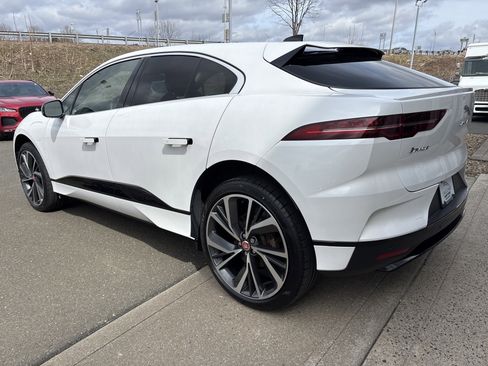 Certified 2023 Jaguar I-PACE HSE AWD/4WD image 4