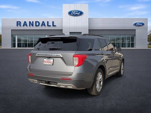 Used 2023 Ford Explorer XLT w/ Equipment Group 202A RWD image 5