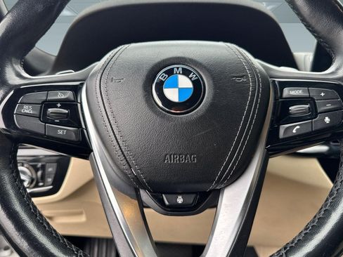 Used 2018 BMW 530e RWD image 10