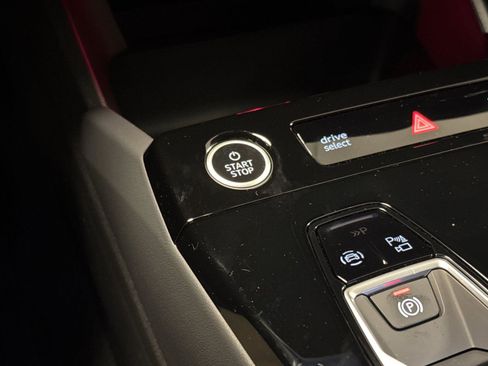 New 2027 Audi Q6 e-tron Premium Plus image 22