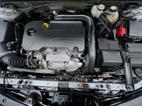 Used 2025 Chevrolet Malibu LT image 31