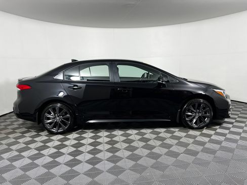 Used 2026 Toyota Corolla SE FWD image 4