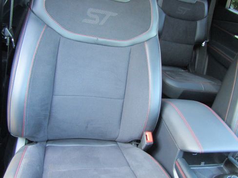 Used 2025 Ford Explorer ST w/ Sun And Sound Package AWD/4WD image 41
