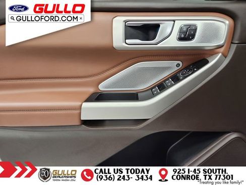 Used 2023 Ford Explorer King Ranch w/ Technology Package image 19