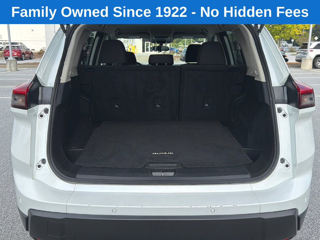 Used 2024 Nissan Rogue S AWD/4WD image 18