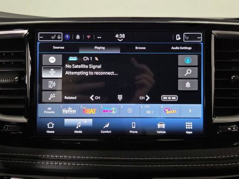 New 2026 Chrysler Pacifica Select image 24