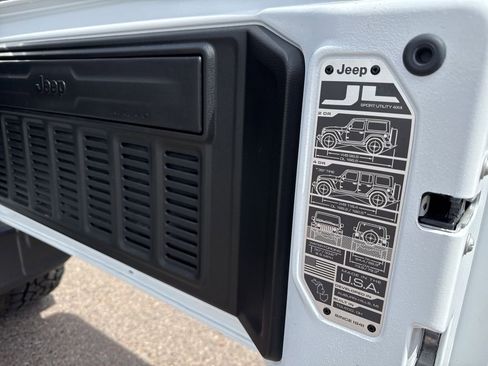 Used 2022 Jeep Wrangler Unlimited Sport image 20