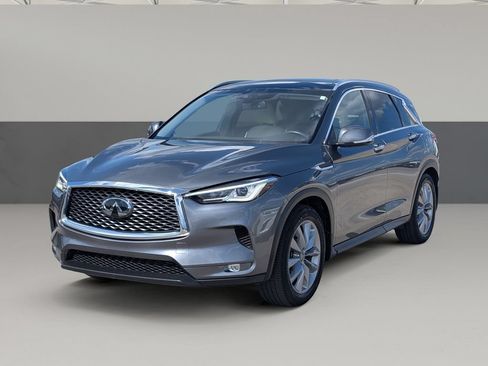 Used 2020 INFINITI QX50 Luxe w/ Navigation Package FWD image 6