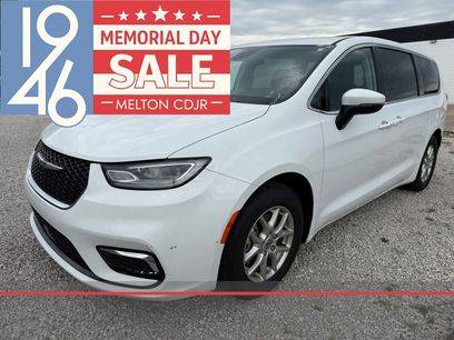 Used 2023 Chrysler Pacifica Touring-L