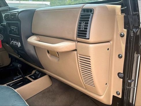 Used 2002 Jeep Wrangler Sahara AWD/4WD image 14
