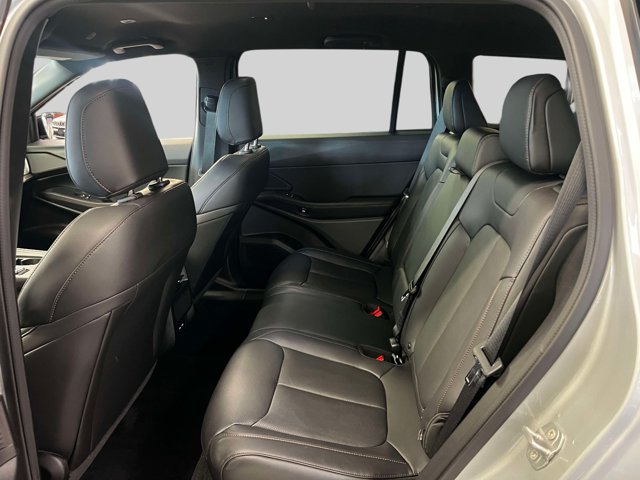 Used 2026 Jeep Cherokee Limited AWD/4WD image 10