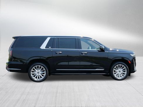 Certified 2023 Cadillac Escalade ESV Premium Luxury w/ Performance Package AWD/4WD image 6
