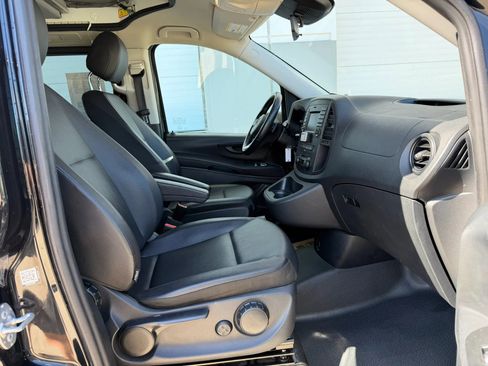 Used 2020 Mercedes-Benz Metris Passenger image 17