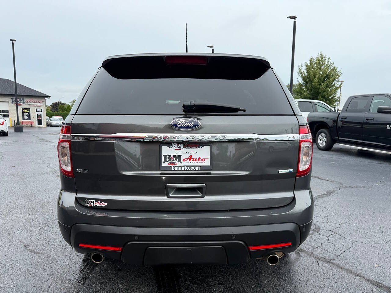 Used 2015 Ford Explorer XLT w/ Equipment Group 202B AWD/4WD image 6