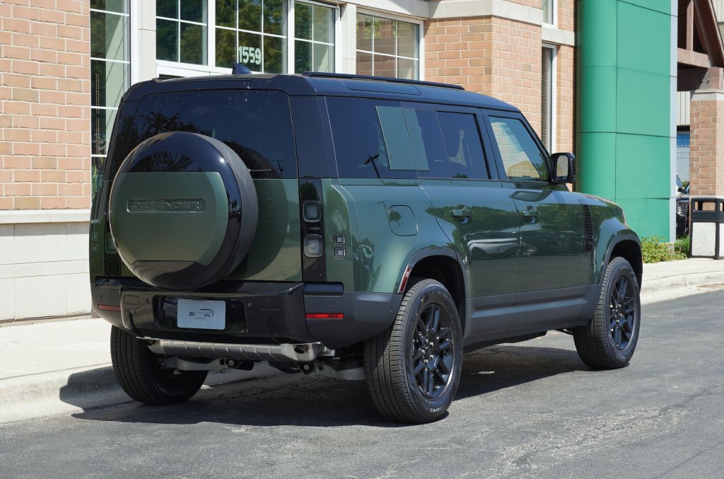 Used 2026 Land Rover Defender 110 S AWD/4WD image 6