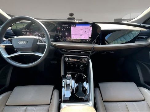 Used 2025 Audi Q5 Premium Plus w/ Premium Plus AWD/4WD image 7