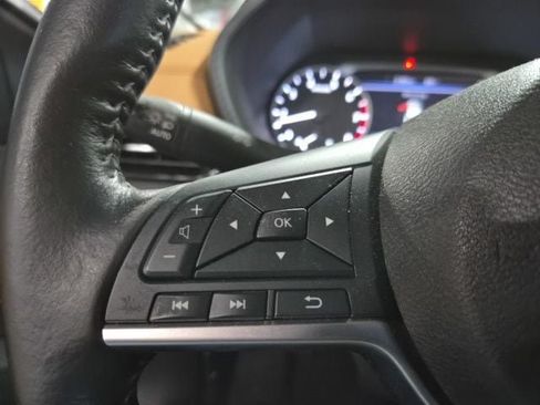 Used 2023 Nissan Sentra SV w/ SV Premium Package FWD image 22