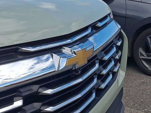 Used 2025 Chevrolet Equinox LT w/ Convenience Package II AWD/4WD image 4