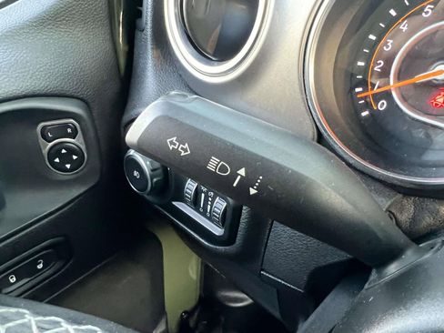 Used 2021 Jeep Wrangler Unlimited Sahara w/ Safety Group image 27