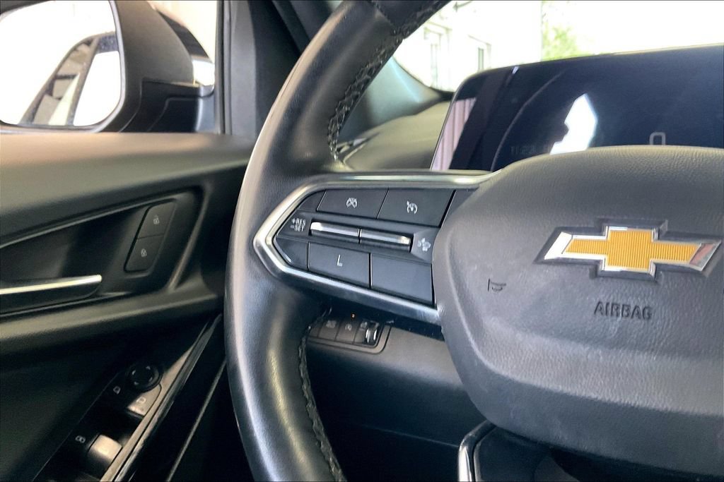 Used 2025 Chevrolet Equinox LT AWD/4WD image 8