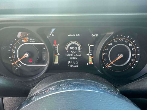 Used 2025 Jeep Wrangler Unlimited Sahara w/ Dual Top Group AWD/4WD image 22