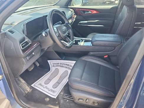 Used 2024 Chevrolet Traverse Z71 AWD/4WD image 6