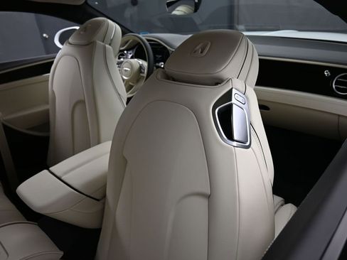 Used 2024 Bentley Continental GT image 24