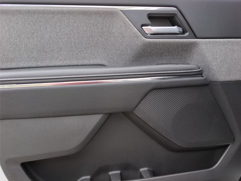 New 2026 GMC Sierra EV Elevation image 15