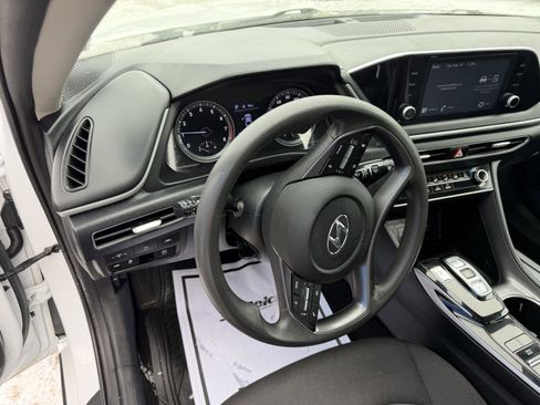 Used 2021 Hyundai Sonata SE image 11