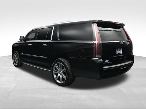 Used 2018 Cadillac Escalade ESV Premium Luxury AWD/4WD image 3