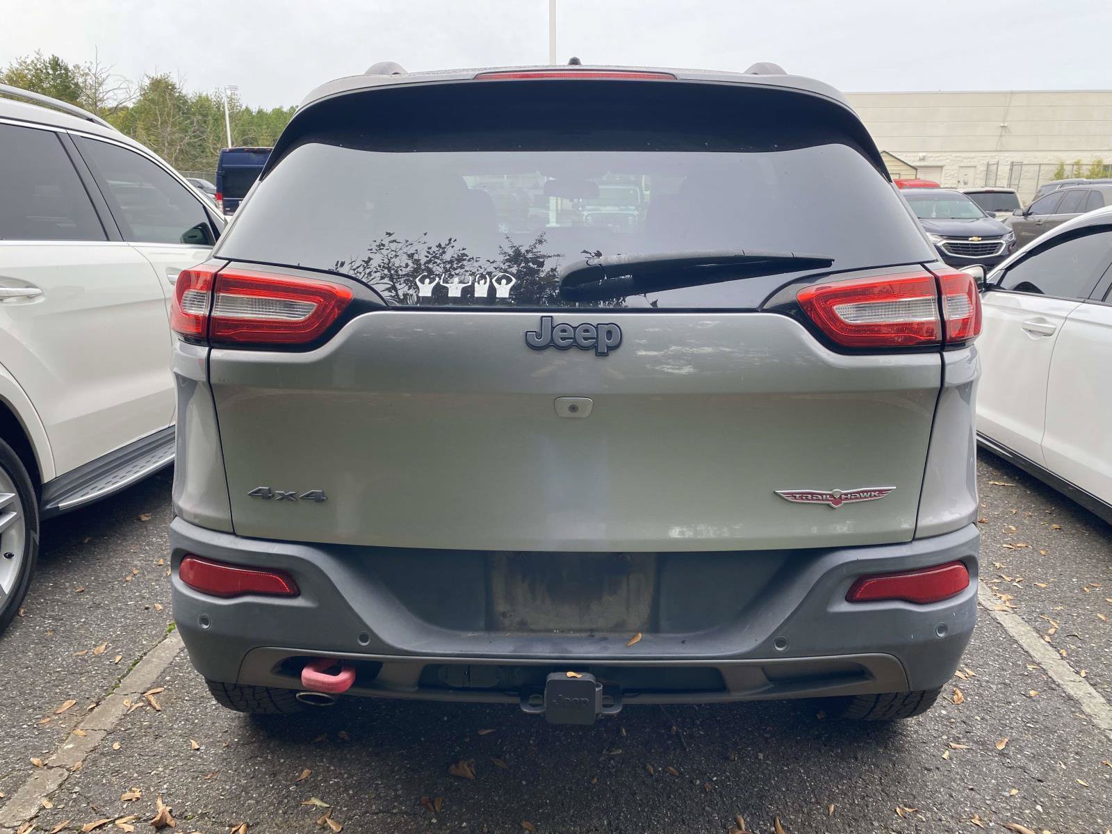 Used 2016 Jeep Cherokee Trailhawk w/ Leather Interior Group AWD/4WD image 7