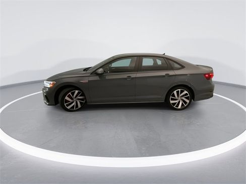 Used 2019 Volkswagen Jetta GLI image 9