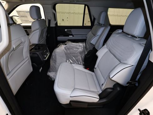New 2025 Ford Expedition Max Platinum w/ Platinum Ultimate Package image 13