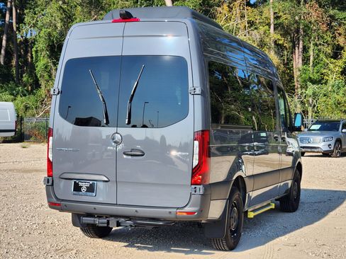 Used 2025 Mercedes-Benz Sprinter 2500 image 6