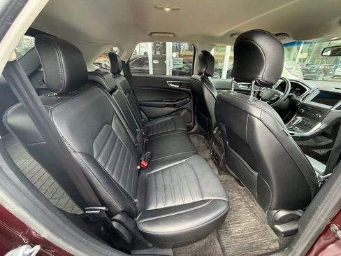 Used 2018 Ford Edge SEL w/ Equipment Group 201A AWD/4WD image 16