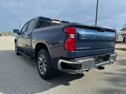 Used 2022 Chevrolet Silverado 1500 LT AWD/4WD image 6