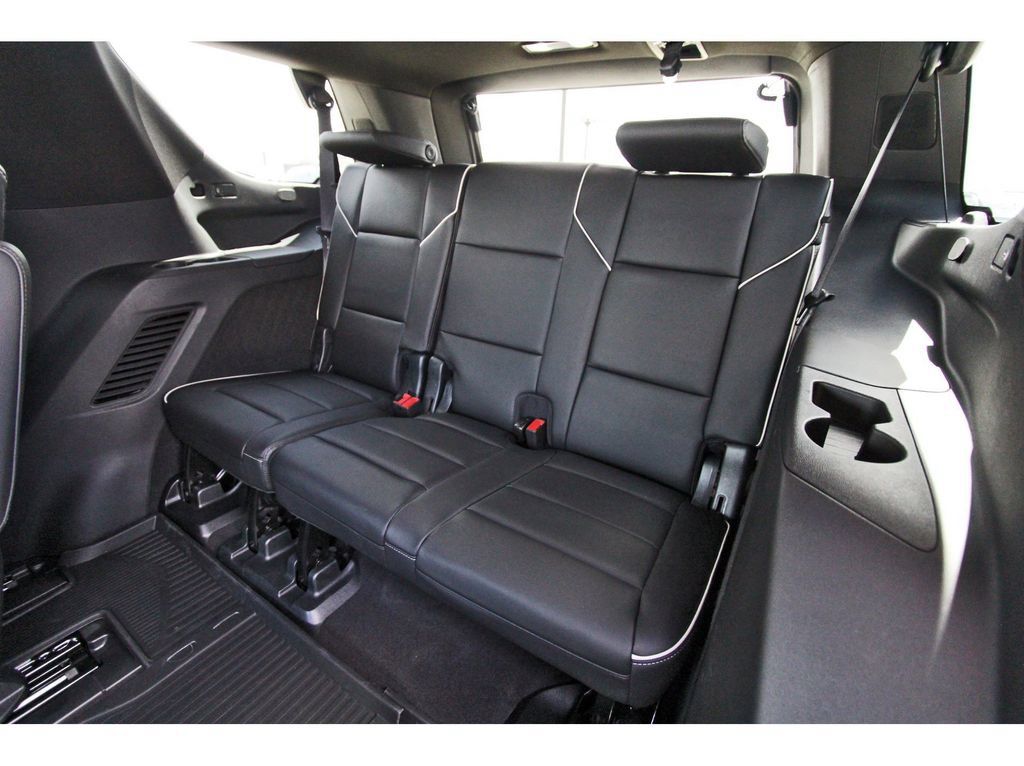 Certified 2023 Cadillac Escalade Premium Luxury AWD/4WD image 13