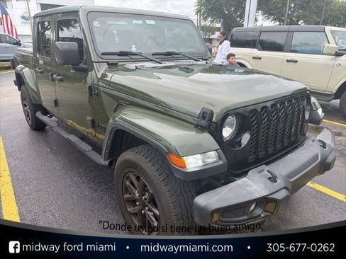 Used 2022 Jeep Gladiator Sport AWD/4WD image 1